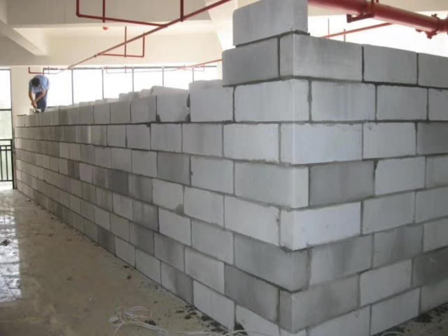修水蒸压加气混凝土砌块承重墙静力和抗震性能的研究